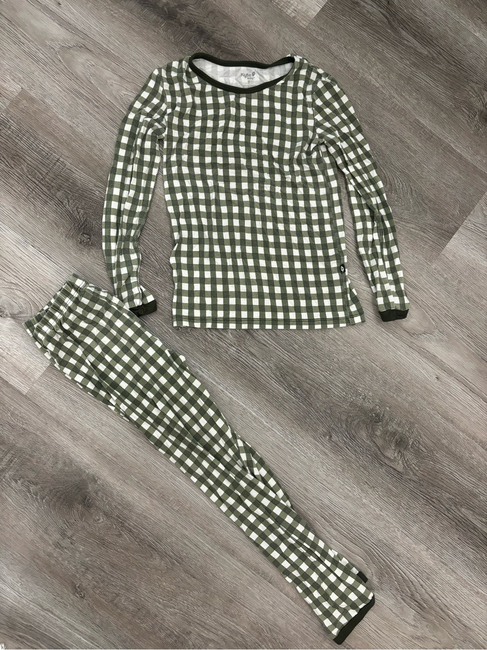 Kyte Baby Kids Olive Green and White Check Pajama Set bamboo pjs size 7 kids